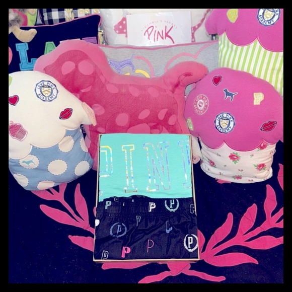 💕ⓅⒾⓃⓀ ⓋⓈ Sleepwear 2 Piece Set NEW IN ORIGINAL BOX💕 - Picture 3 of 7